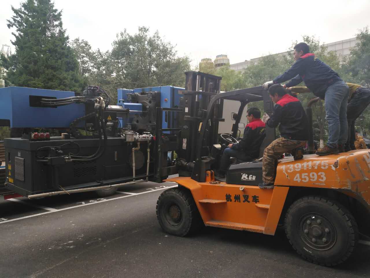 為何叉車市場(chǎng)中租賃比購(gòu)買受用